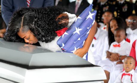 I funerali del sergente David Johnson 12