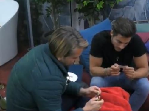 Gf, Andrea Denver rivela un dettaglio hot della Volpe: "Il suo seno..."