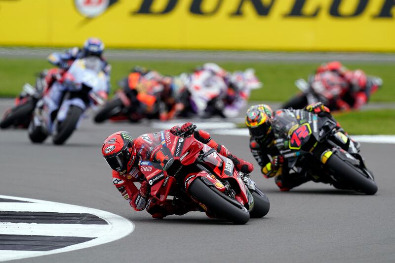 MotoGP, Espargaro beffa Bagnaia e trionfa a Silverstone: le immagini più belle della gara 23