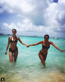 Gli angeli di Victoriaʼs Secret in costume alle Bahamas 39