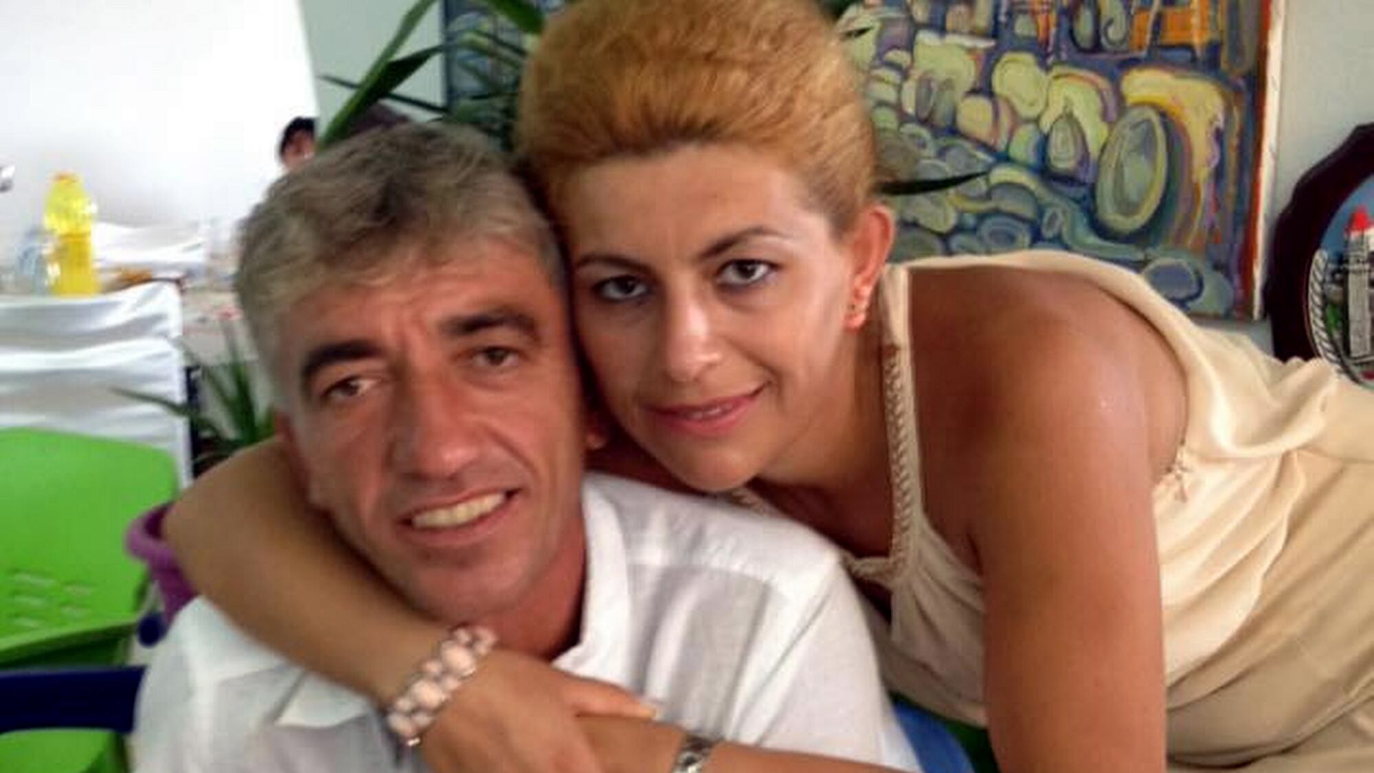 Albanese ammazza la moglie: l'ha sgozzata davanti ai due figli