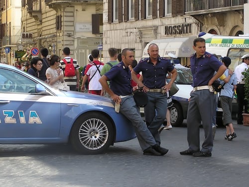 Palermo, con l'autoblu a comprare la cocaina<br />
Denunciato deputato dell'Udc. Cesa: "Sospeso"