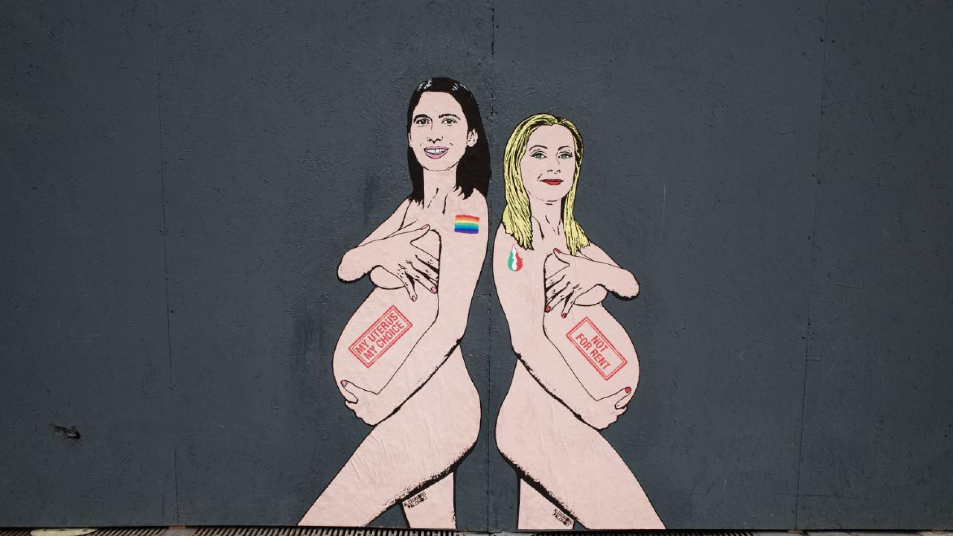 "Censura talebana". Contestata la rimozione del murale su Meloni e Schlein