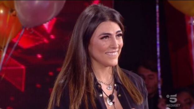 Gf Vip, Giulia Salemi: "Monte, sono ubriaca e ti dico che avevo una cotta per te"