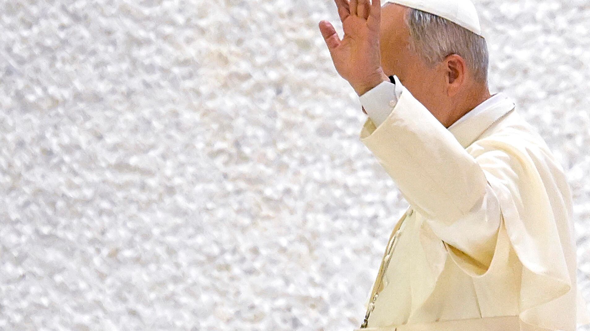 Sorpresa a Castel Gandolfo: il Papa va alla recita scolastica di Natale