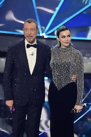 Sanremo 2024: ecco il look della finalissima del Festival di Rose Villain 2
