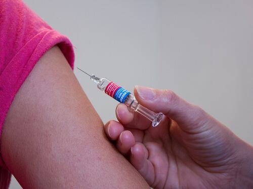 Vaccini, nessuna proroga. Da oggi si entra a scuola solo con il certificato