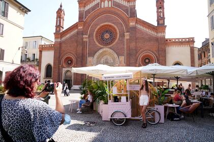 In piazza Brera inaugura il temporary bar di Chiara Ferragni 7
