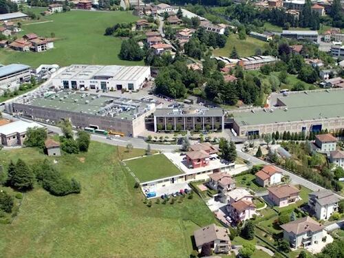 Radici liquida la chimica. Lone Star paga 1 miliardo