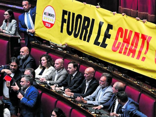 Scontro su Delmastro, i 5s vogliono le chat