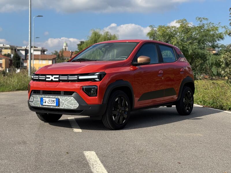 Nuova Dacia Spring: guarda la gallery dell'elettrica da città super compatta 2