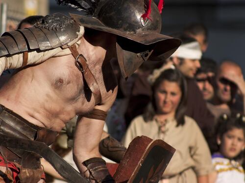 Ritrovate per la prima volta le ossa di un gladiatore sbranato da un leone