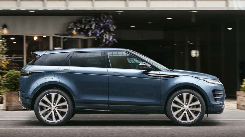 Range Rover Evoque 2023, guarda tutte le immagini 3