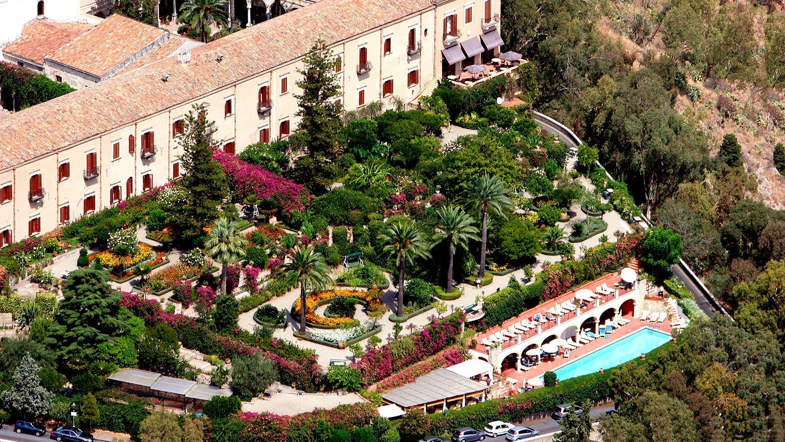 Sicilia, lo sceicco del Qatar compra albergo a Taormina