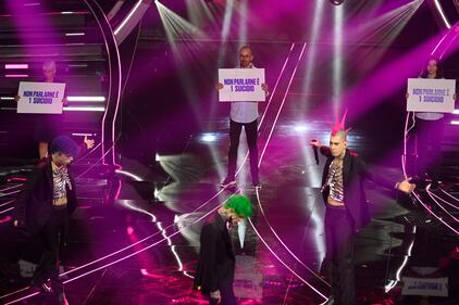 Sanremo 2024: ecco il look della prima serata del Festival dei Le Sad 4