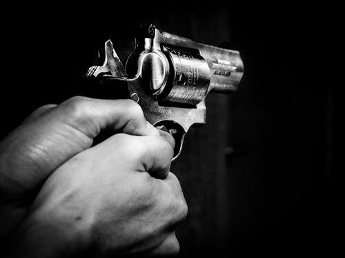 Omicidio-suicidio a Romallo: spara ai genitori e si toglie la vita