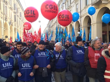 Cortei e scioperi a Torino: in piazza CGIL e UIL 5