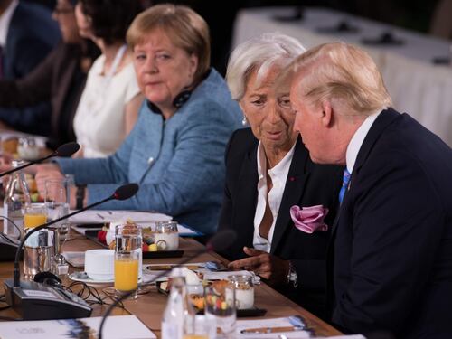 G7, documento comune sui dazi. Ma Macron e Merkel: "Non basta"