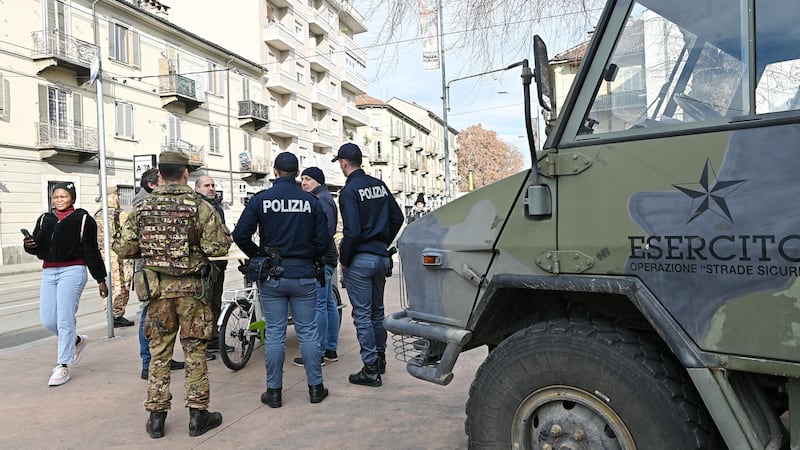 Dal Duomo alle stazioni: la mappa dei parà in strada a Milano