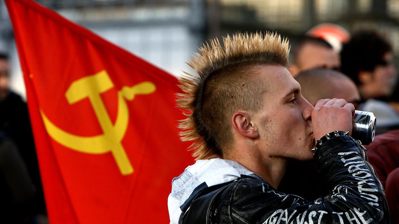 Gli irriducibili della lotta di classe: i partiti che evocano l'ideologia comunista