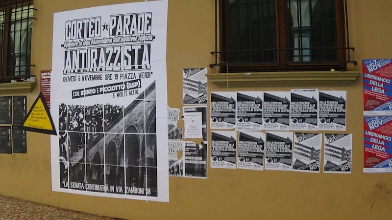 "De-leghizziamo bologna": i cartelli contro Salvini 11