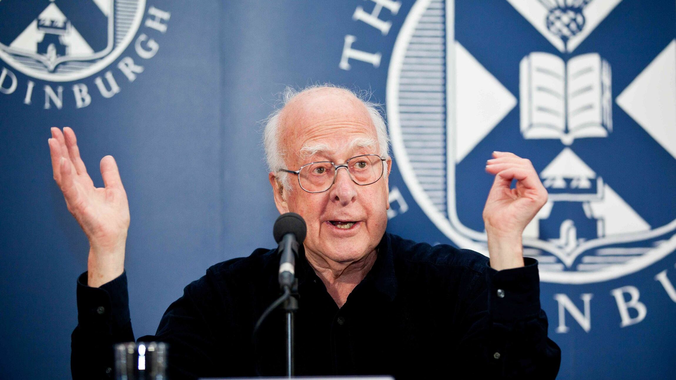Addio al padre della "particella di Dio" Peter Higgs: fu premio Nobel per la Fisica nel 2013