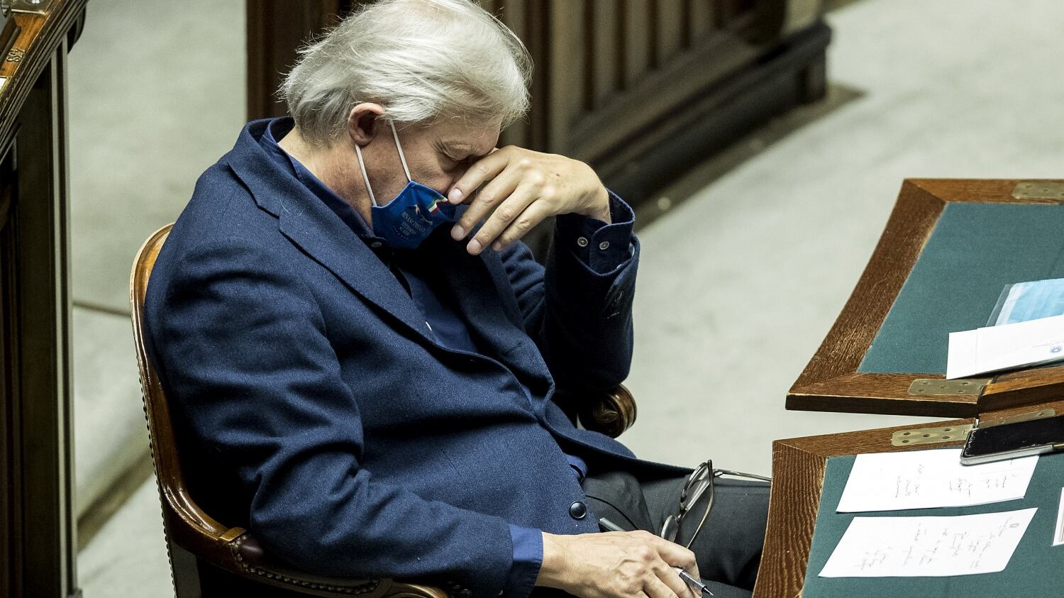 Conte parla alla Camera e Sgarbi reagisce così: spiazza tutti