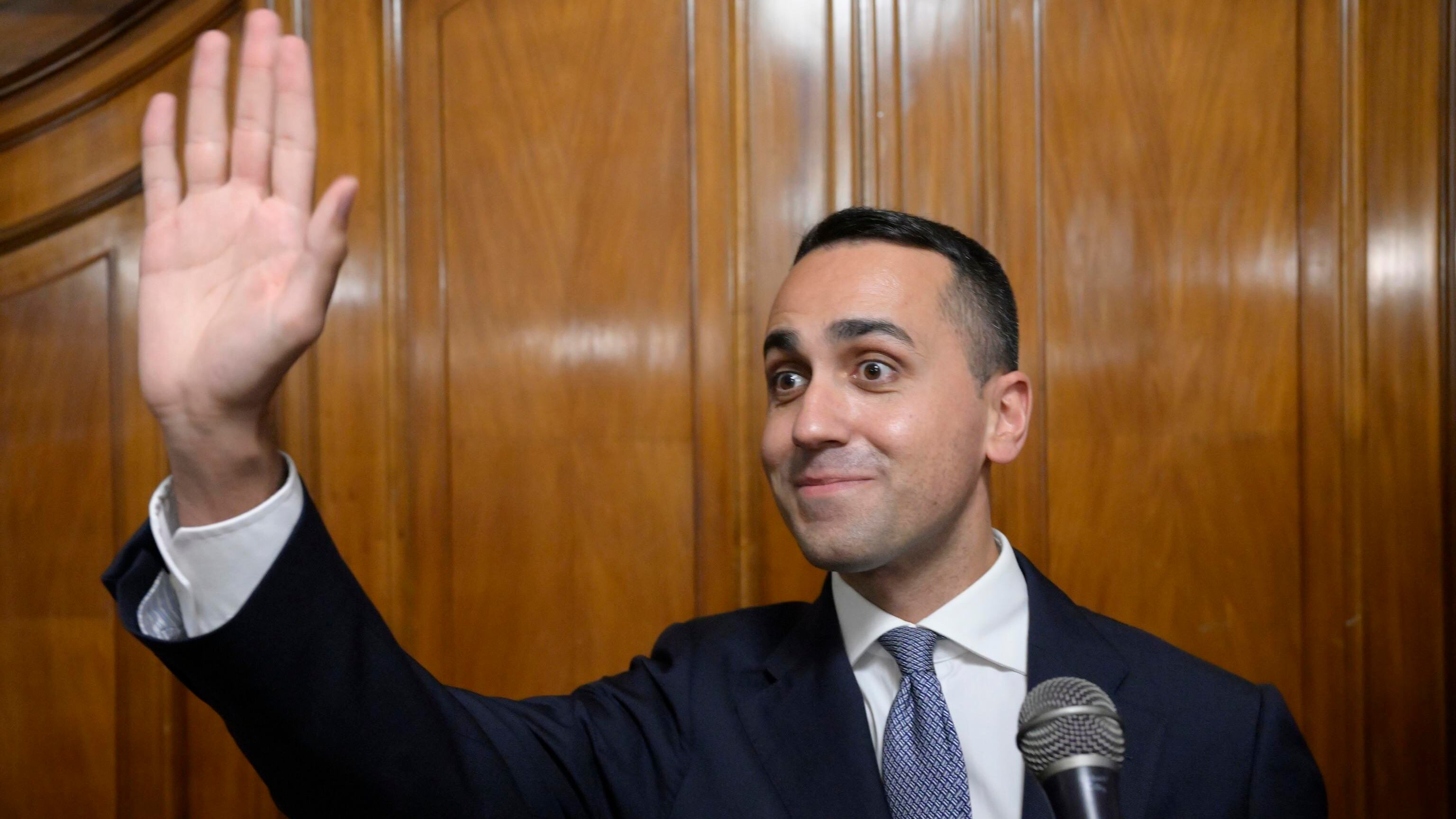 Di Maio asfalta i totem 5S: "Uno non vale uno, no a odio e populismi"