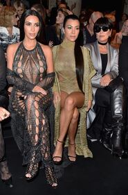 Kim Kardashian in biancheria intima alla Paris Fashion Week 15