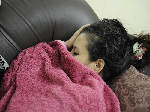 "Rovini il tuo cervello ogni notte (senza saperlo)": ecco il vero nemico del sonno e della salute