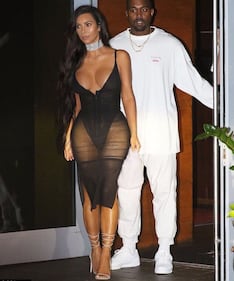 Kim Kardashian, le immagini più sexy 33