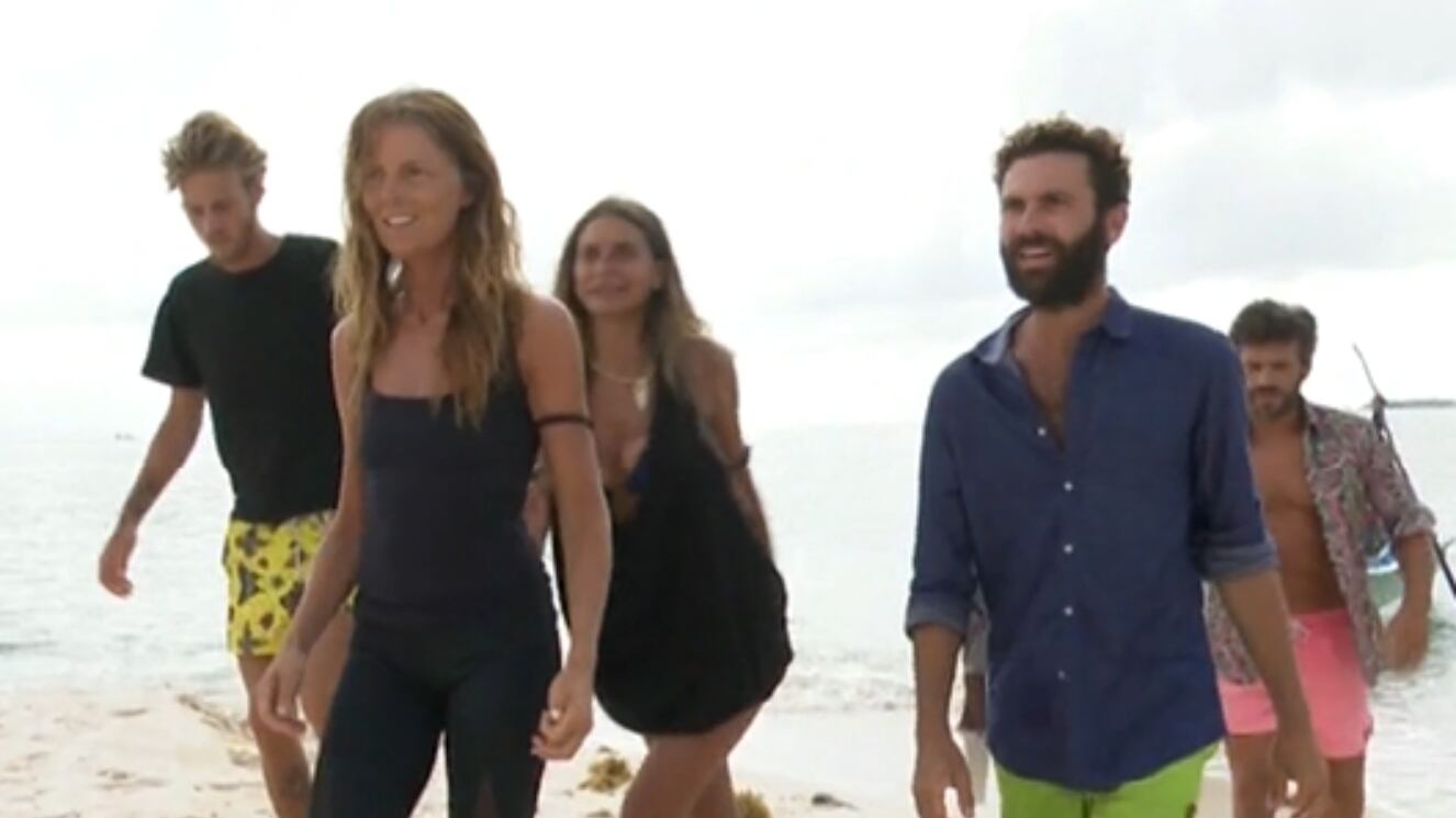 Isola, l'ultima cena per i naufraghi è un po' funesta