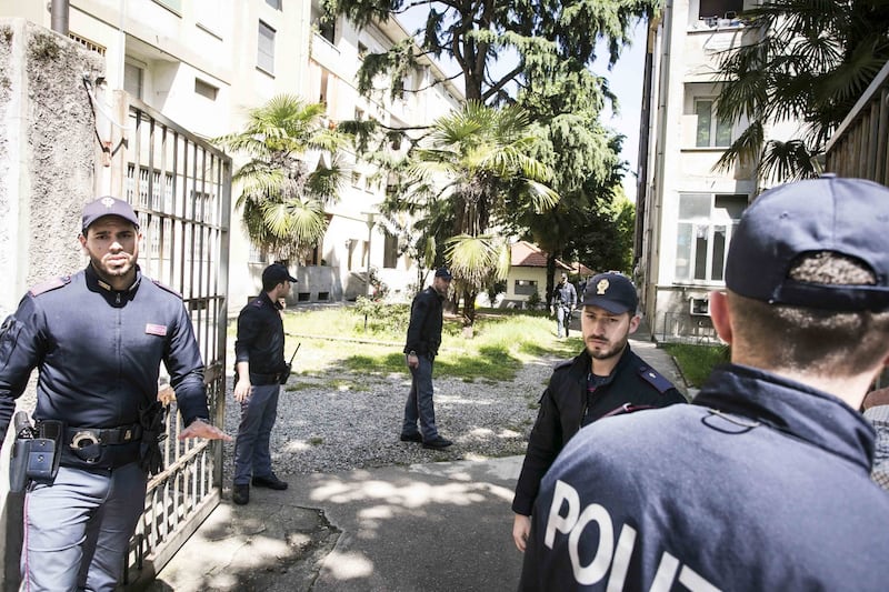 Milano, le immagini della casa del bimbo di due anni trovato morto 9