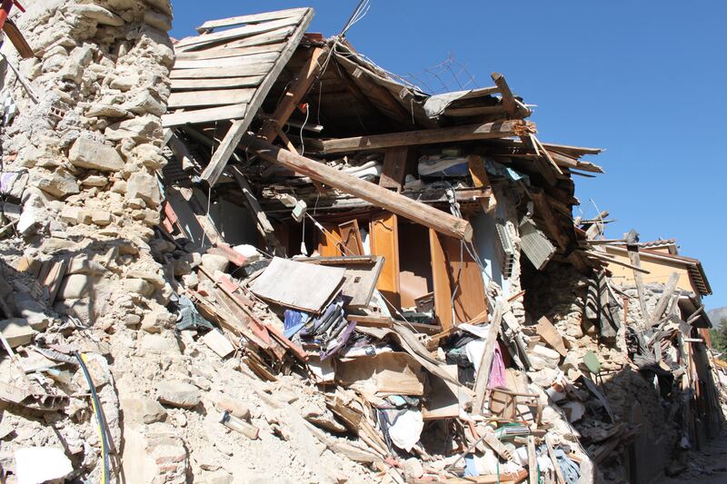Amatrice, viaggio nella città sommersa dalle macerie ad un anno dal sisma 9