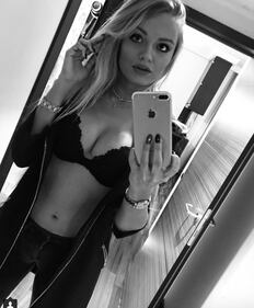 Mercedesz Henger, bikini mozzafiato 11