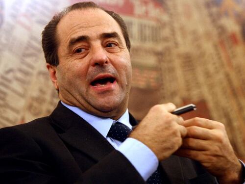 A Di Pietro salta lo stipendio: "Non lavoro più gratis"