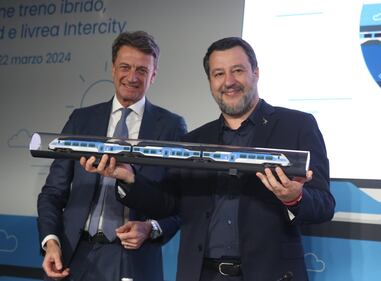 I nuovi treni ibridi Intercity 8
