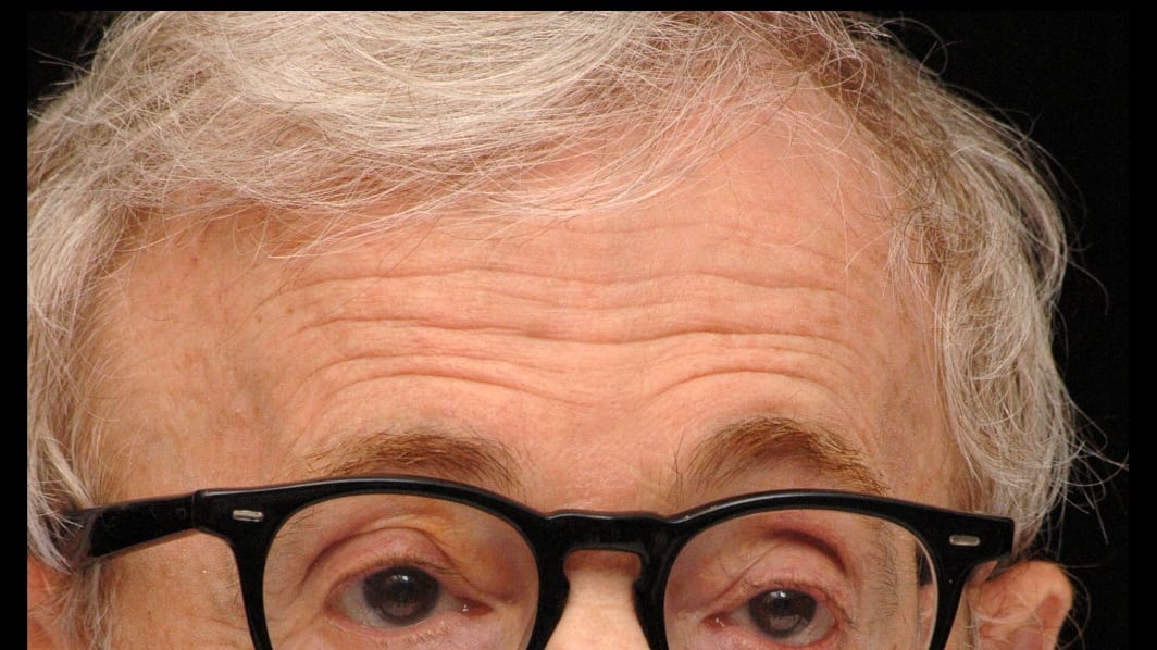 Woody Allen, il film cancellato da Amazon uscirà in Italia