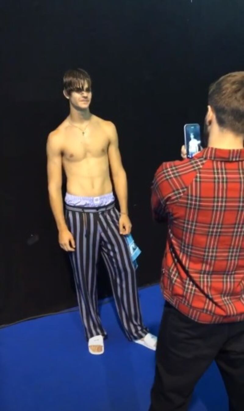 Leonardo Tano, il figlio del porno attore Siffredi sfila a Pitti Uomo 2