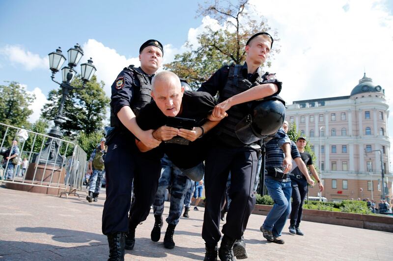 Mosca, 638 manifestanti anti Putin sono stati arrestati 7