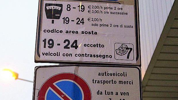Il business dei cartelli-truffa: al Comune già 700mila euro