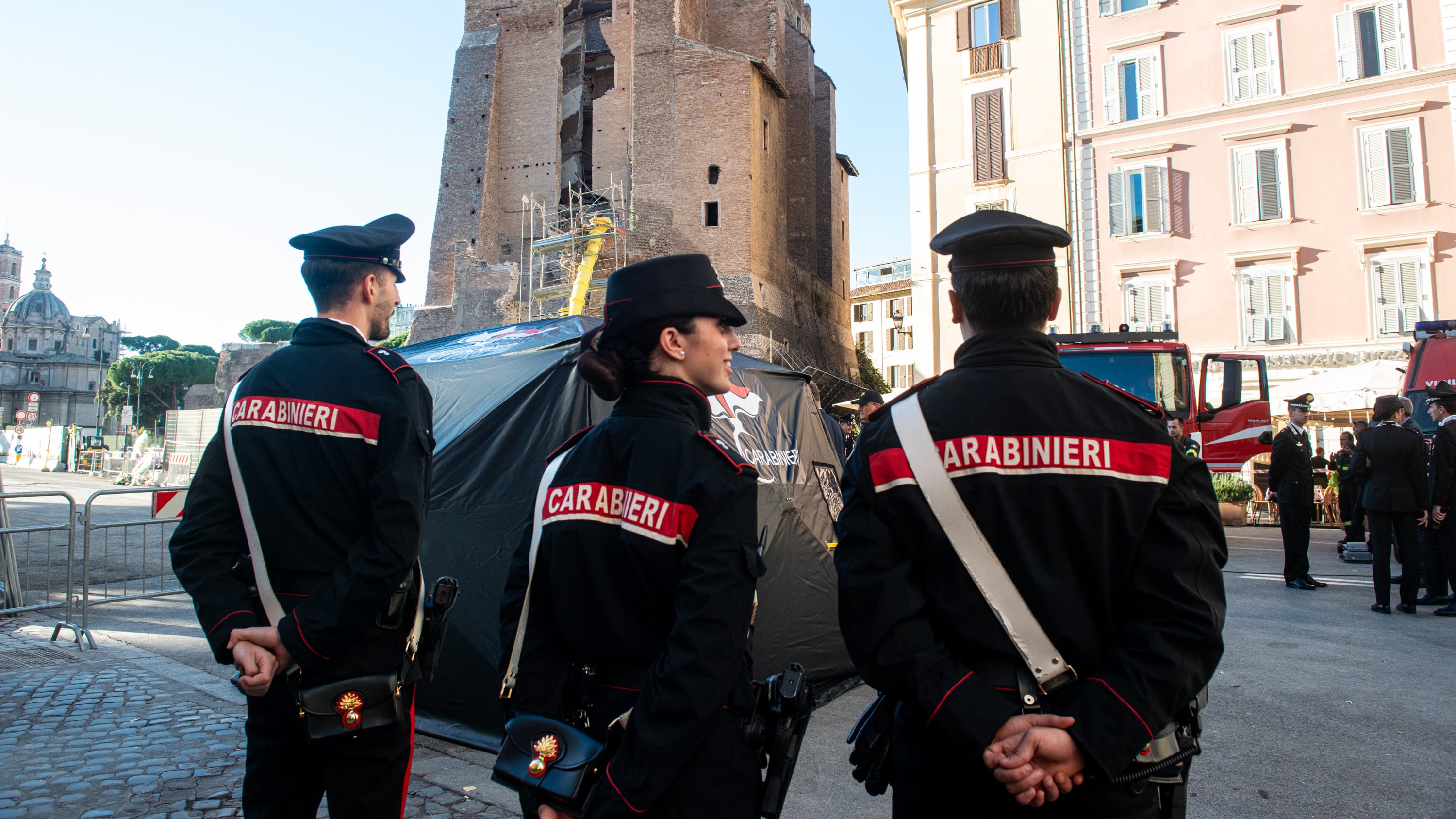Torre, inchiesta sul crollo. Soprintendenza nel mirino, ai raggi X i 6 appalti diretti