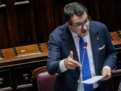 "No Salvini Day", la minaccia dei collettivi: "O si annulla l'evento col ministro o blocchiamo tutto"
