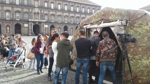 Napoli, tutti in fila per Alessandro Maria 7