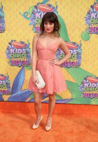 Lea Michele hot, nuda a letto 26