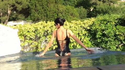 Pamela Prati dopo lo scandalo si concede una vacanza con Valeria Marini