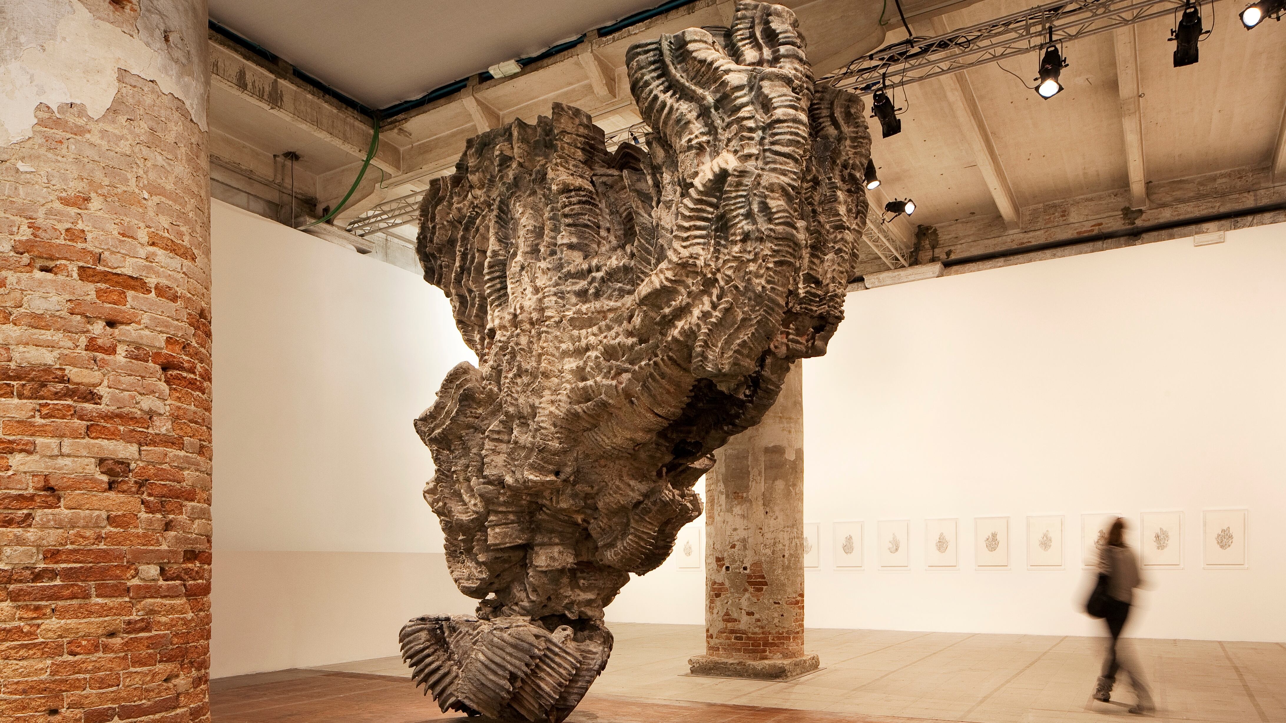 Biennale, che delusione il Padiglione Italia spento e grigio come un cimitero