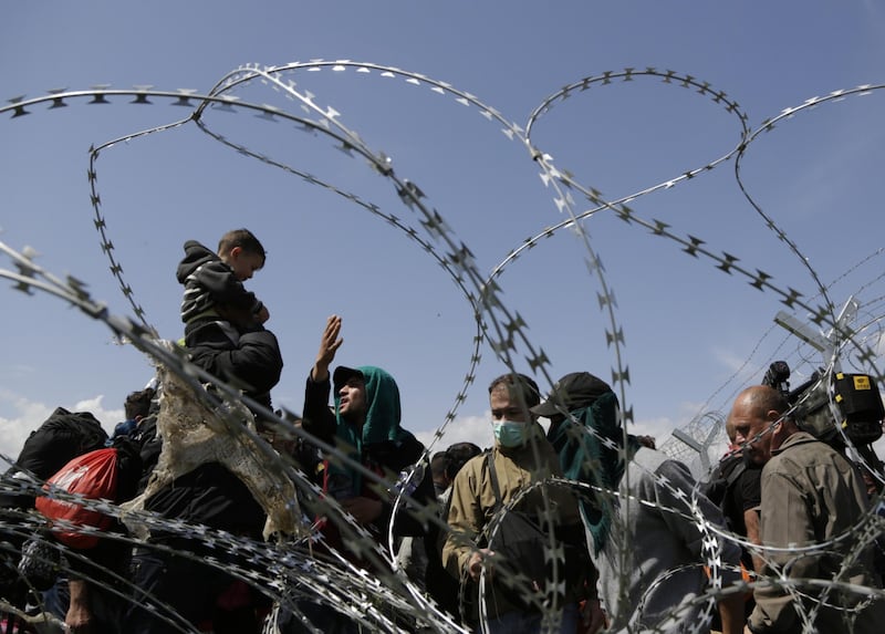 Migranti, scontri e feriti a Idomeni 8