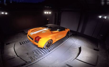 Singapore, il primo distributore automatico di auto di lusso 9
