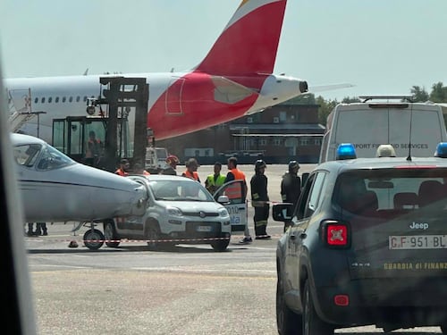 Linate: jet urta in pista un’auto di servizio
